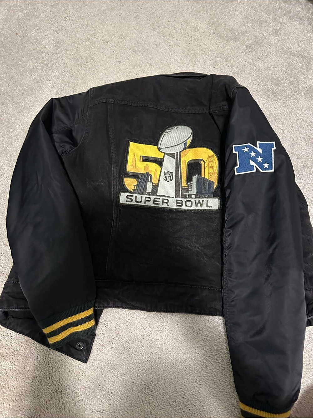 Levi’s Super Bowl 50 Carolina Panthers Quilted Jacket Women’s M Rare